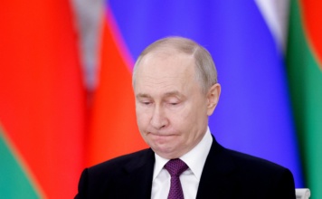 DW: Pad Madura – zašto Kremlj ćutke posmatra?