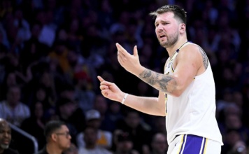 Jović promašivao – Dončićeva čarolija na Božić (VIDEO)