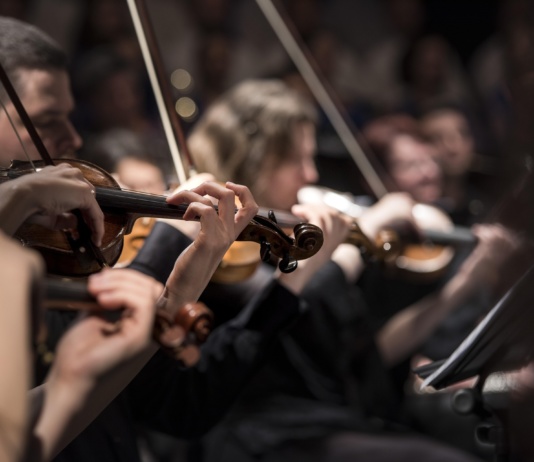 Filharmonija svira za bebe