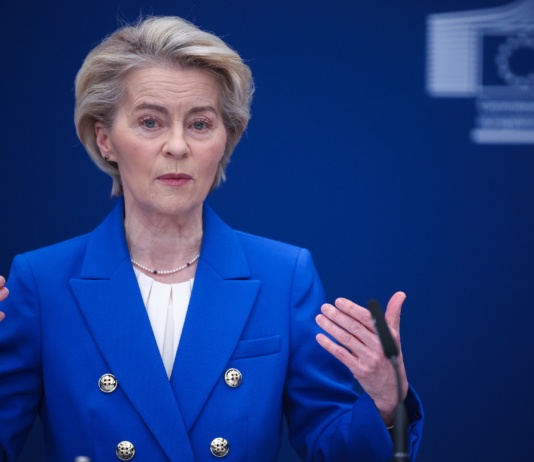 Brisel kupuje “arktičku” ratnu tehniku