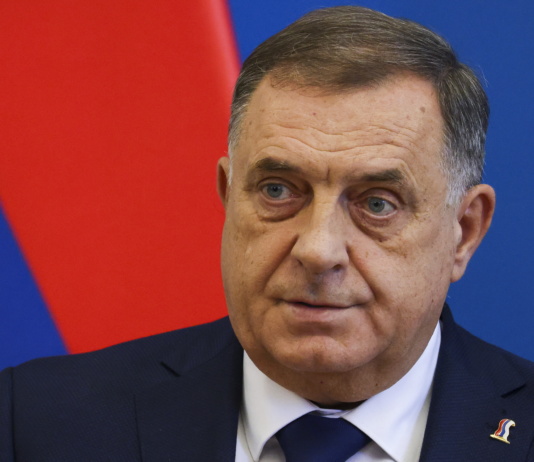 Dodik upitao Martu Kos: Šta li bi radila da sam ti bitan?