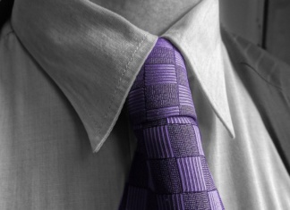 Ljubičasta kravata nosi skrivenu poruku