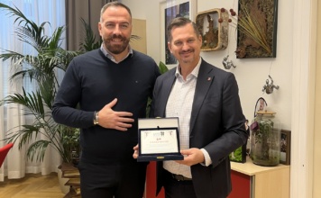 Prijatelj bečkih Srba: Plaketa zahvalnosti Markusu Francu