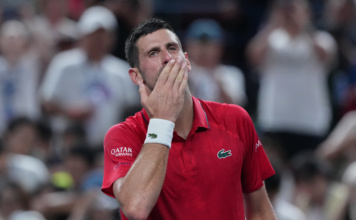 Novakova čestitka na 15 jezika (VIDEO)