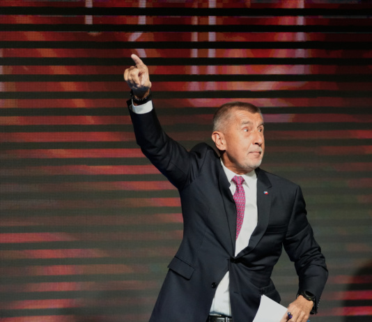 Premijer Češke: Počnite pregovore sa Putinom!