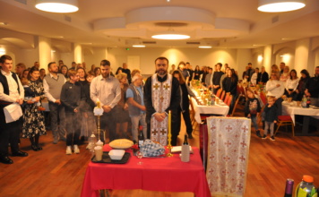 Članovi KUD Izvor iz Pariza obeležili slavu