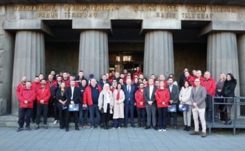 332 zaposlenih dobilo stalni posao u Pošti Srbije u 2025 – Direktor Anđelković uručio rešenja za 122 izvršilaca