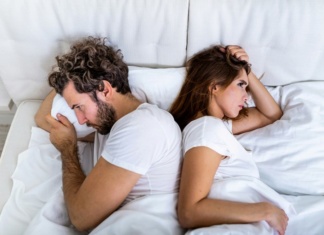 Istraživanja: Ako se vaš partner ovako ponaša pre spavanja, nije srećan