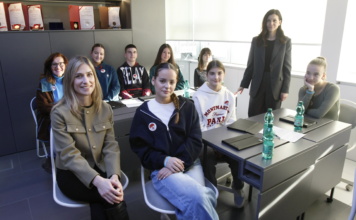 Učenici iz Smederevske Palanke promovišu bezbedno ponašanje na internetu