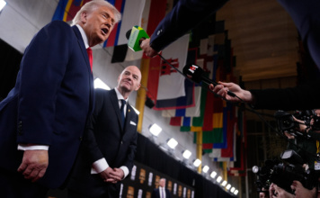 Tramp na žrebu za Svetsko prvenstvo u fudbalu, Fifa mu dodelila nagradu za mir