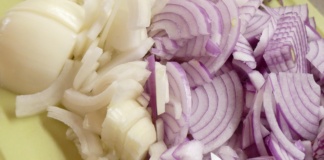 Za jedan minut isecite crni luk bez neprijatnog mirisa i peckanja