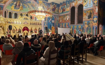 U hramu u Lincu izvedena monodrama “Iskra”