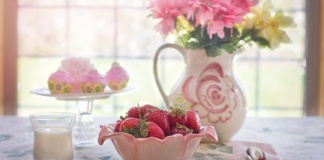 Šta ne bi trebalo da stoji na trpezarijskom stolu?