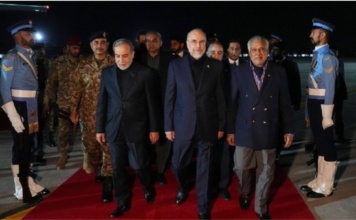 Počinju pregovori SAD i Irana: Američka delegacija stigla u Islamabad