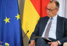 Merc progoni neistomišljenike: Berlin kažnjava kritiku, Srbija pokazuje lice demokratije