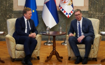 Akcije Prištine ugrožavaju srpski narod: Predsednik upozorio specijalnog izaslanika EU